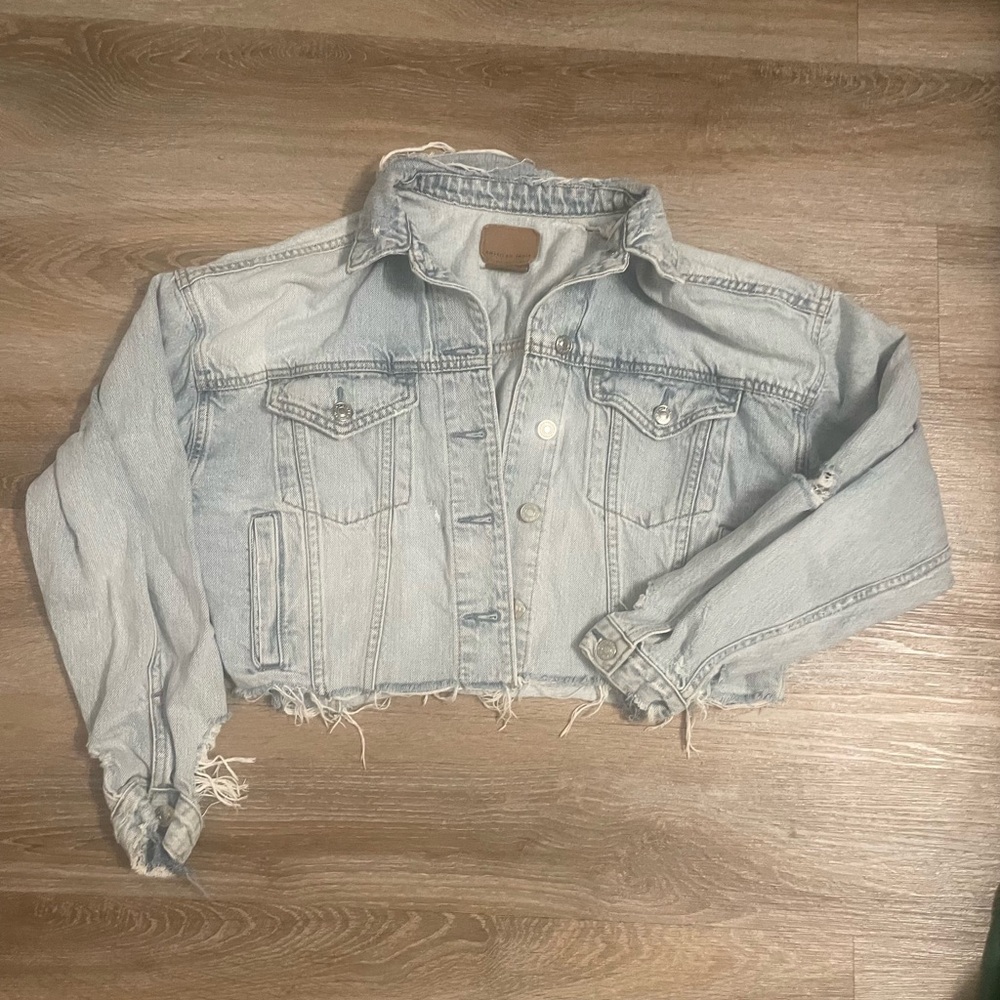 American Eagle Outfitters Light Blue Denim Jacket